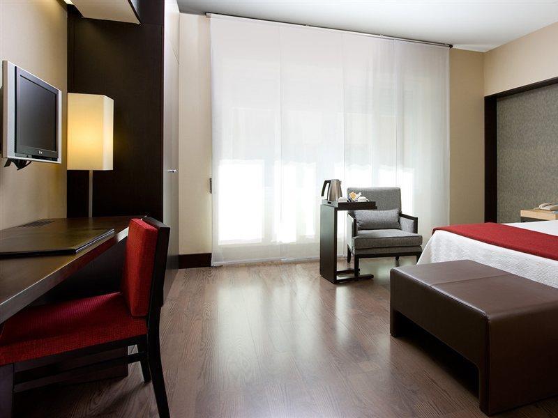 Nh Madrid Zurbano Hotel Ngoại thất bức ảnh